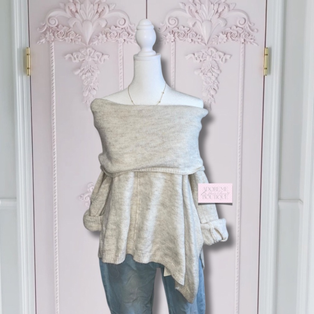 super off the shoulder sweater ♡︎